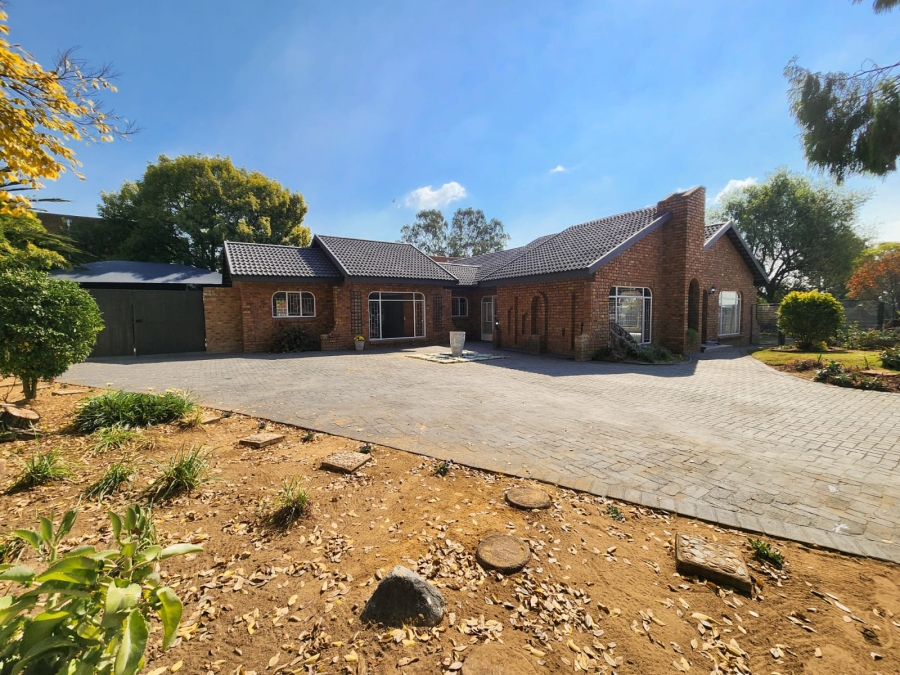 3 Bedroom Property for Sale in Vaalpark Free State